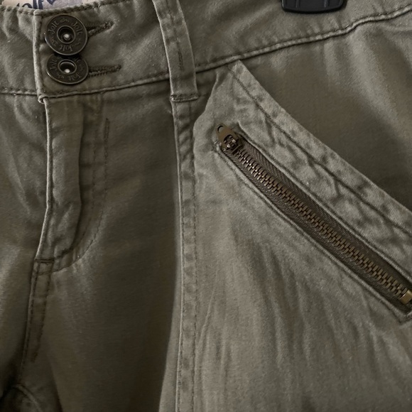 Jolt Green Cargo Pants - Picture 8 of 10